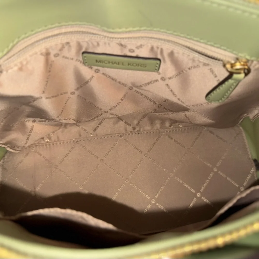 Michael Kors Emilia Signature Satchel NWOT Authentic - Picture 6 of 9